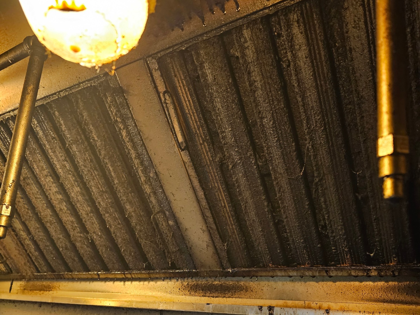 build up of grease in kitchen hood